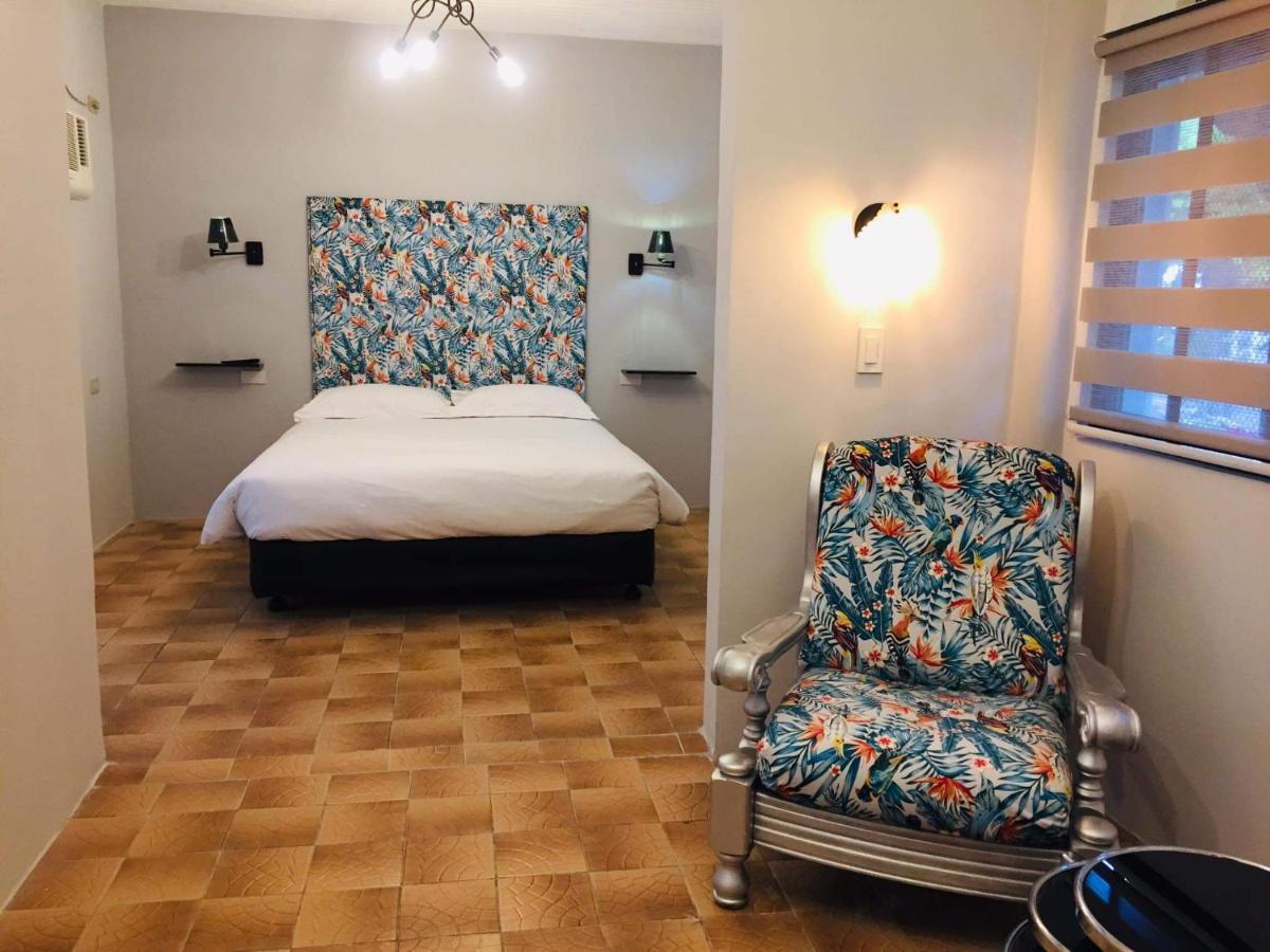 Sinabacan Sunbloom Beachfront Hotel And Restaurant Zambales מראה חיצוני תמונה