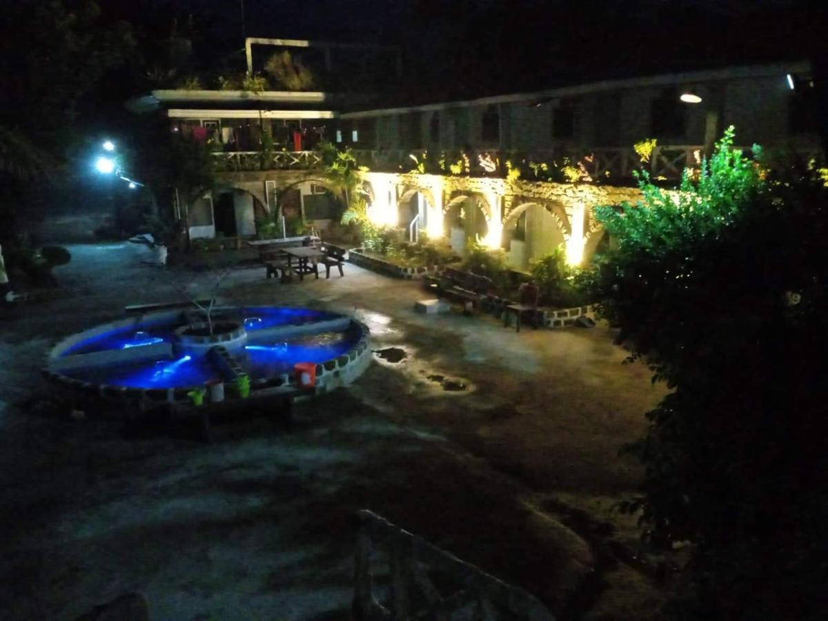 Sinabacan Sunbloom Beachfront Hotel And Restaurant Zambales מראה חיצוני תמונה