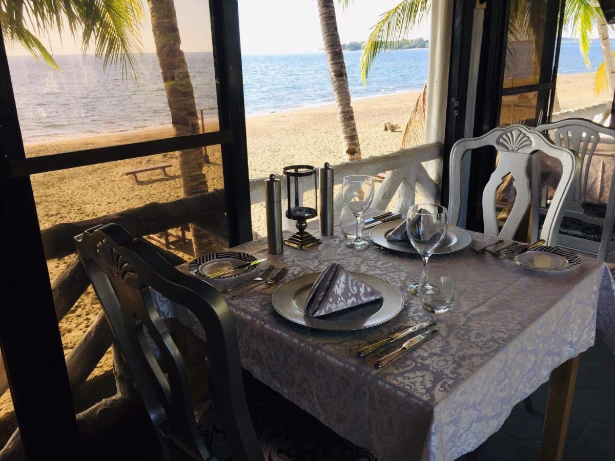 Sinabacan Sunbloom Beachfront Hotel And Restaurant Zambales מראה חיצוני תמונה
