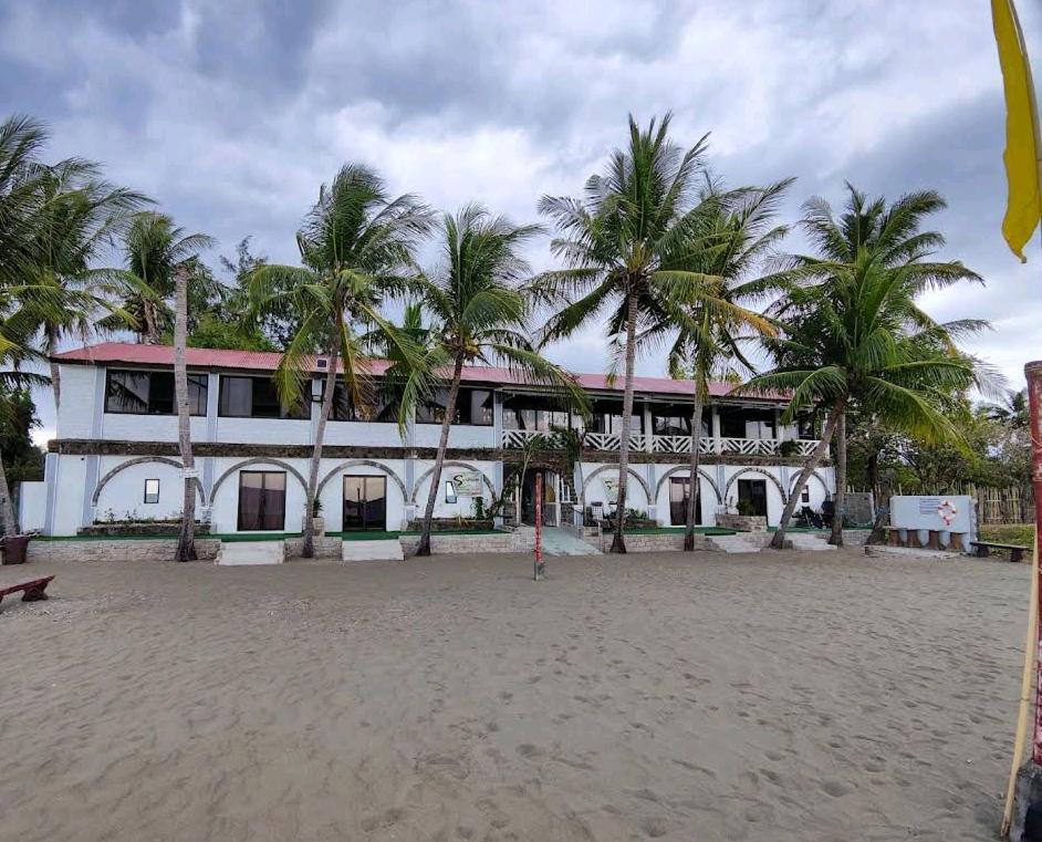Sinabacan Sunbloom Beachfront Hotel And Restaurant Zambales מראה חיצוני תמונה