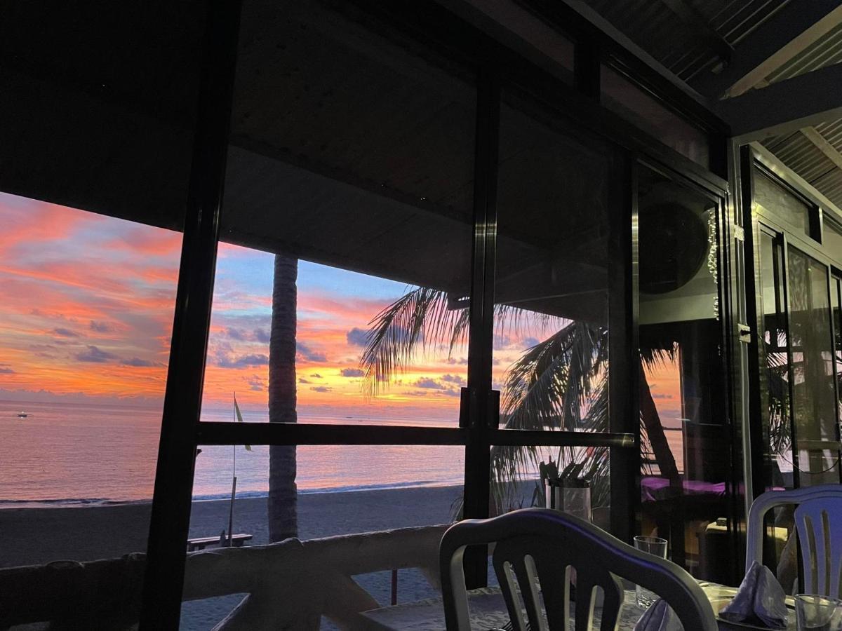 Sinabacan Sunbloom Beachfront Hotel And Restaurant Zambales מראה חיצוני תמונה