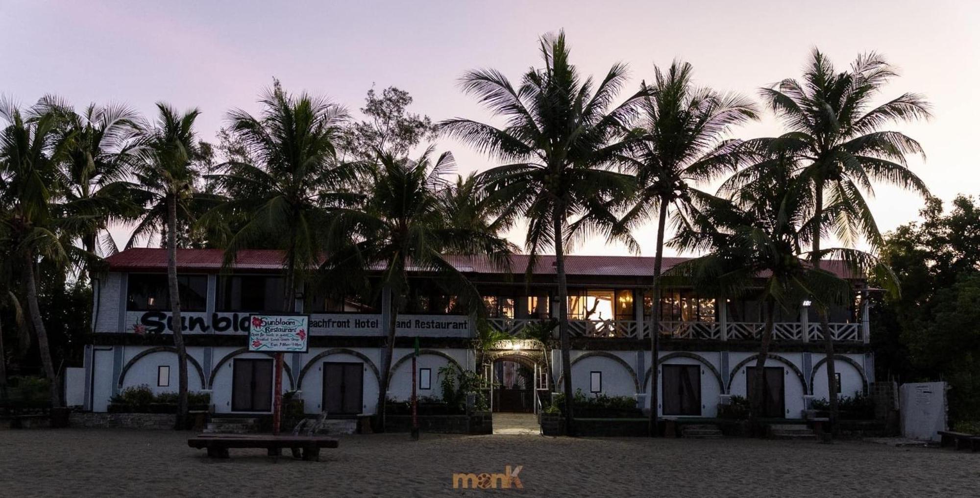 Sinabacan Sunbloom Beachfront Hotel And Restaurant Zambales מראה חיצוני תמונה