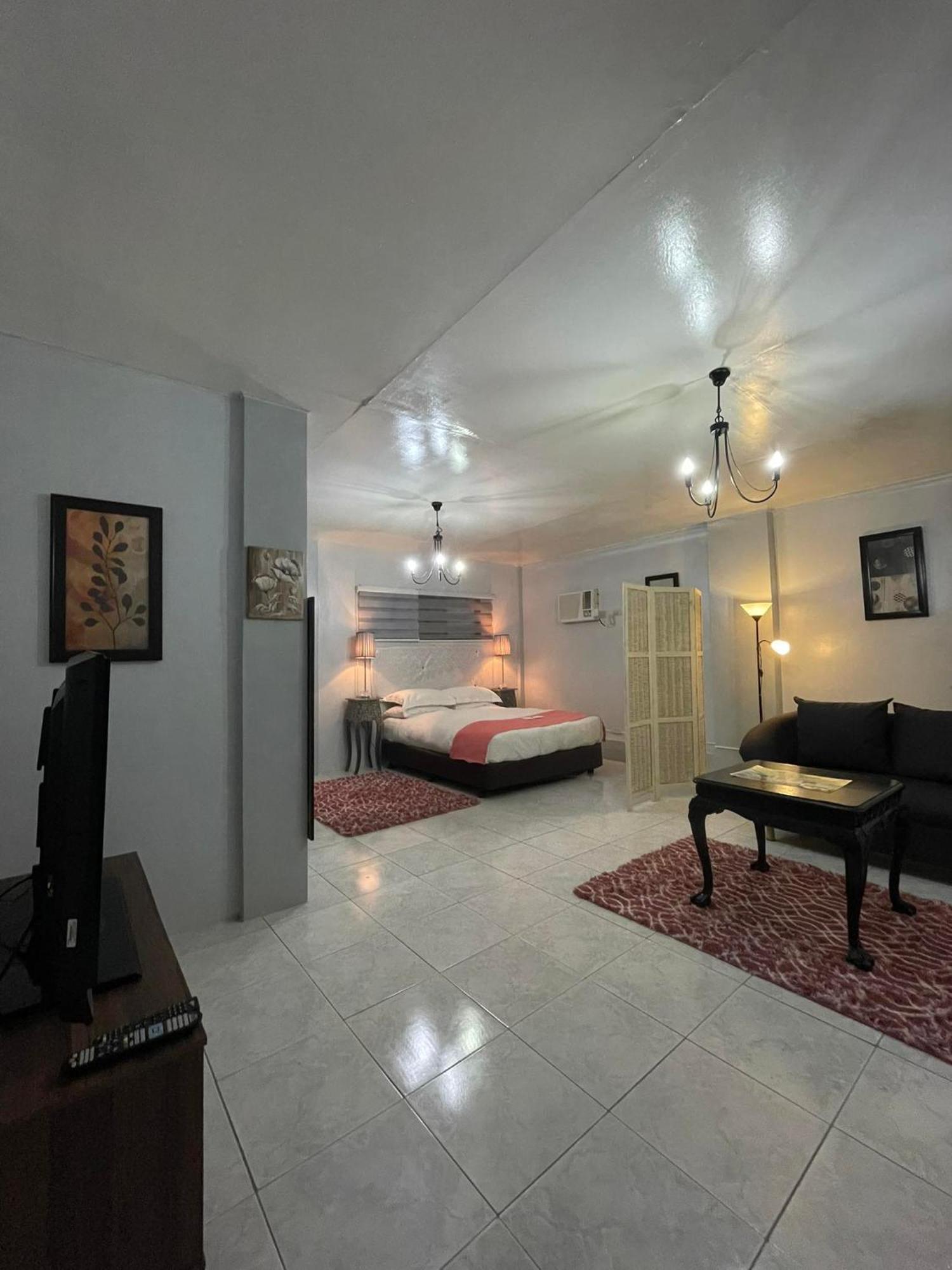 Sinabacan Sunbloom Beachfront Hotel And Restaurant Zambales מראה חיצוני תמונה